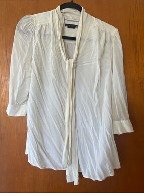 Alice + Olivia Cream Tie-Neck Blouse